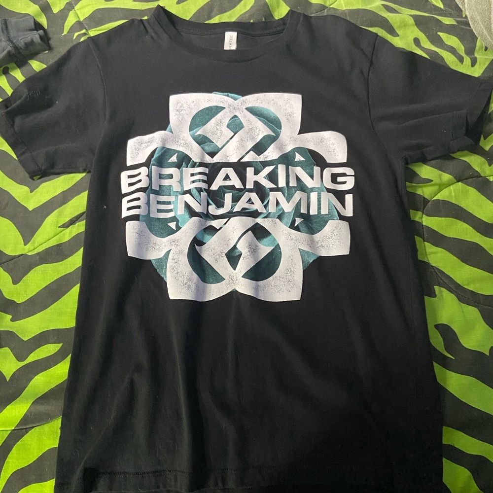 Breaking Benjamin shirt